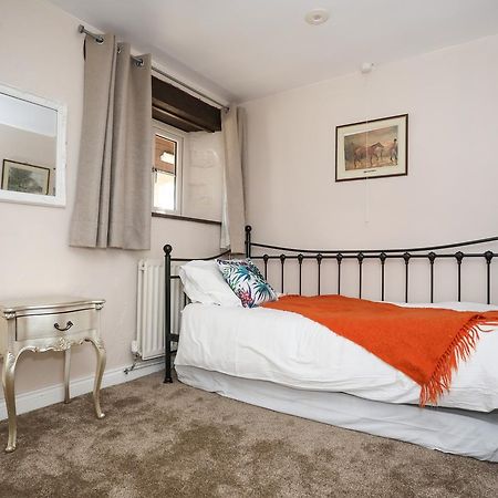 Merrymouth Fifield Esterno foto